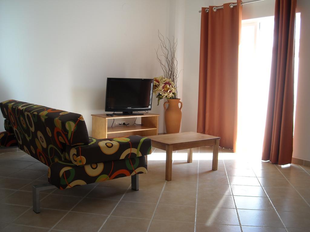 Smy Santa Eulalia Algarve Aparthotel Албуфейра Стая снимка